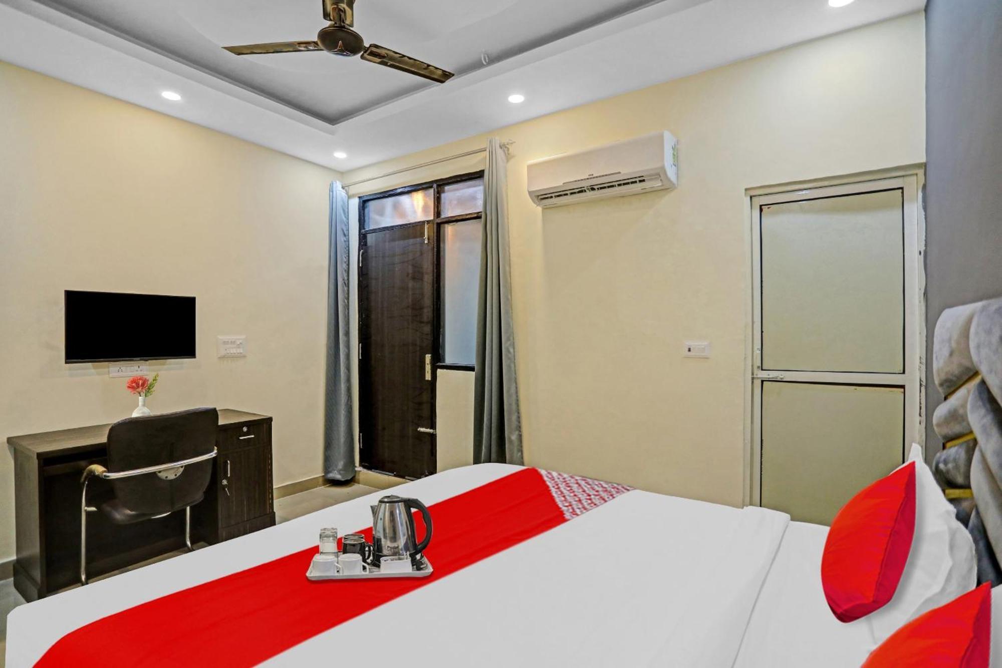 Flagship Grand Imperial Near Worlds Of Wonder Hotel Kalkaji Devi Bagian luar foto
