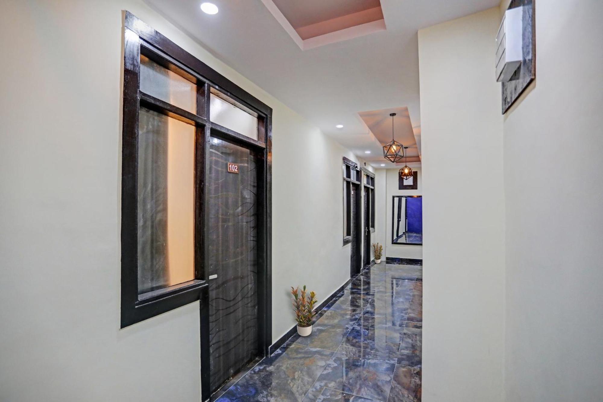 Flagship Grand Imperial Near Worlds Of Wonder Hotel Kalkaji Devi Bagian luar foto