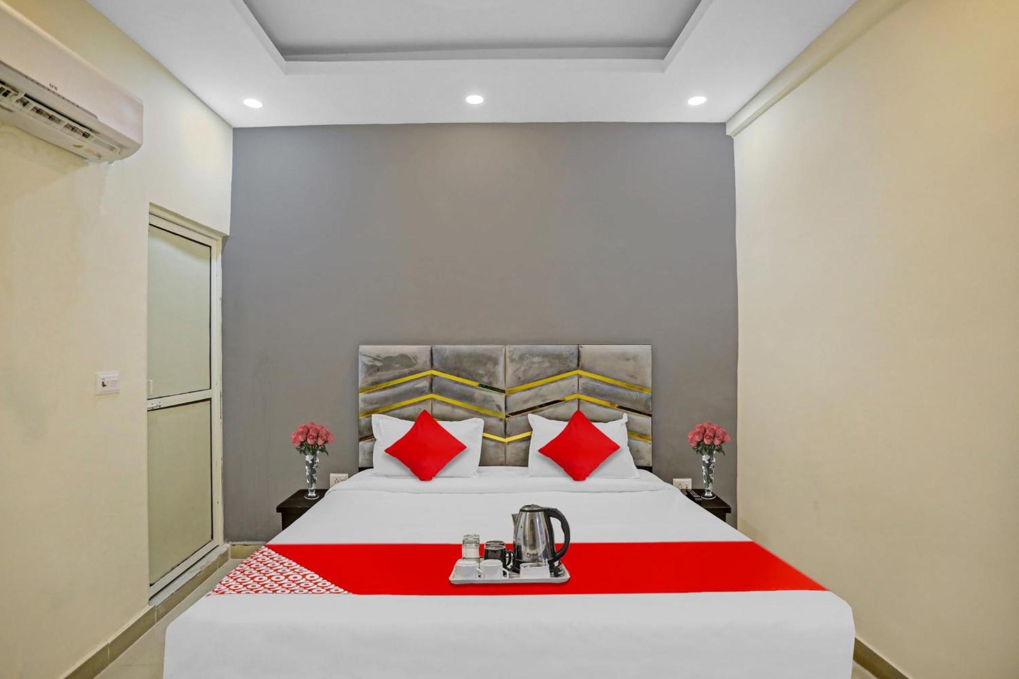 Flagship Grand Imperial Near Worlds Of Wonder Hotel Kalkaji Devi Bagian luar foto