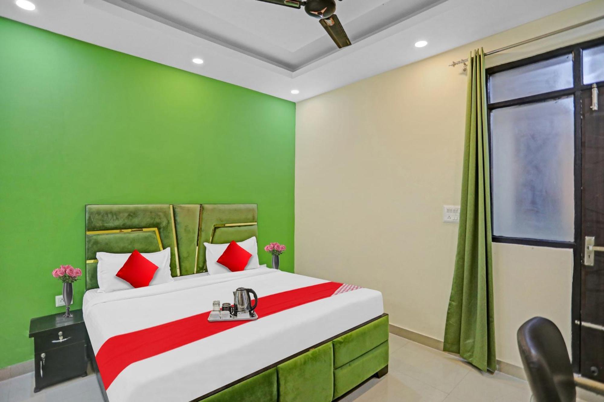 Flagship Grand Imperial Near Worlds Of Wonder Hotel Kalkaji Devi Bagian luar foto