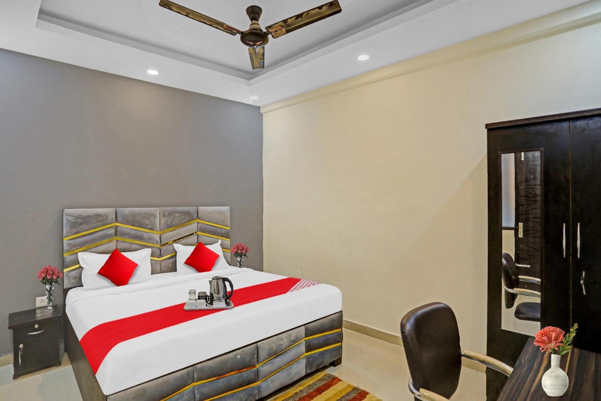 Flagship Grand Imperial Near Worlds Of Wonder Hotel Kalkaji Devi Bagian luar foto